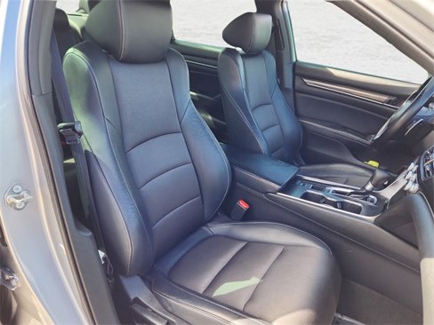 Used 2018 Honda Accord Sport image 28