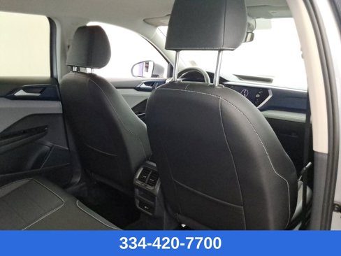 Certified 2024 Volkswagen Taos SE image 21