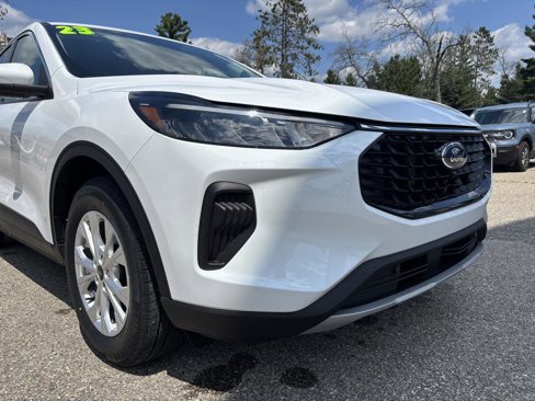 Used 2023 Ford Escape Active w/ Tech Pack #2 image 9