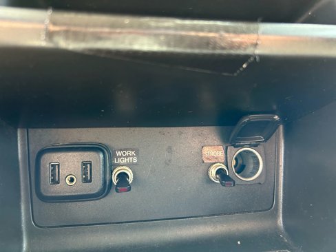 Used 2021 Chevrolet Colorado LT w/ Fleet Safety Package image 25