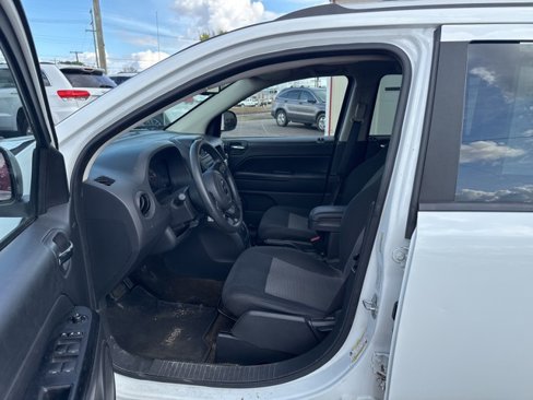 Used 2016 Jeep Compass Sport w/ Power Value Group image 9