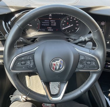 Used 2023 Buick Envision Essence image 9