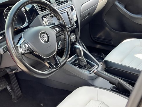 Used 2016 Volkswagen Jetta Sport image 13