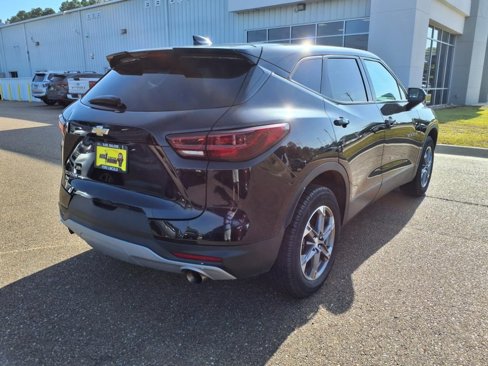 Used 2023 Chevrolet Blazer LT image 3