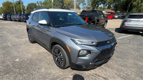 Used 2021 Chevrolet TrailBlazer ACTIV w/ Technology Package image 2