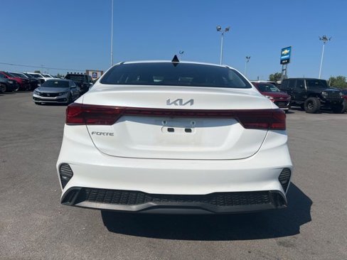 Used 2023 Kia Forte LXS image 4
