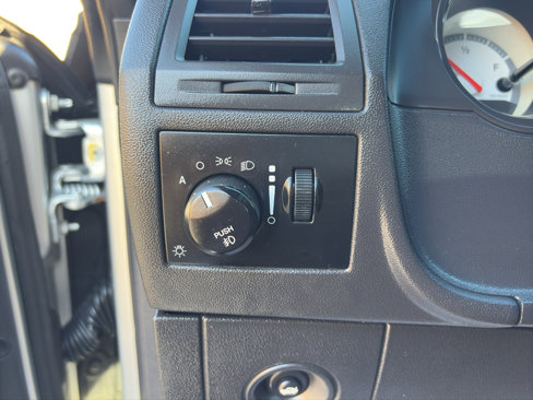 Used 2010 Dodge Challenger R/T image 14