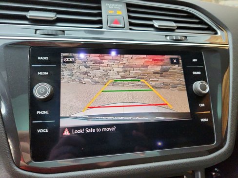 Used 2021 Volkswagen Tiguan SE R-Line image 23
