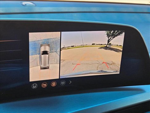New 2026 Cadillac Vistiq Luxury image 13