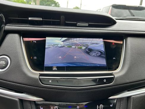Used 2024 Cadillac XT6 Luxury image 15
