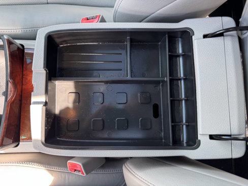 Used 2013 Toyota Highlander Limited image 25