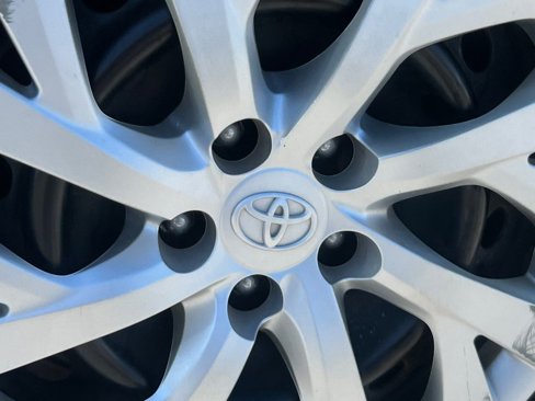 Used 2018 Toyota Corolla LE image 7