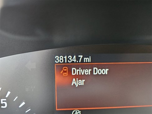 Used 2020 Ford Escape SE image 38