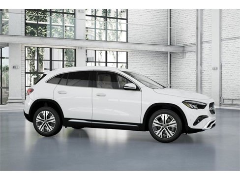 New 2025 Mercedes-Benz GLA 250 4MATIC image 14