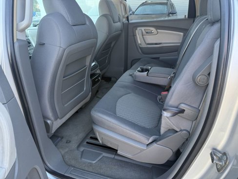 Used 2009 Chevrolet Traverse LT image 14