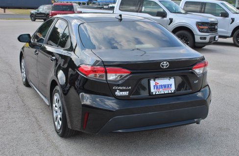 Used 2021 Toyota Corolla LE image 30