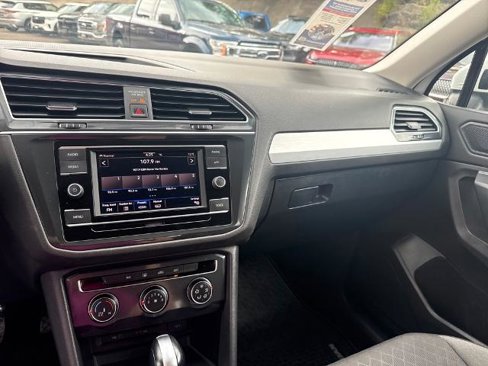 Used 2020 Volkswagen Tiguan S image 12