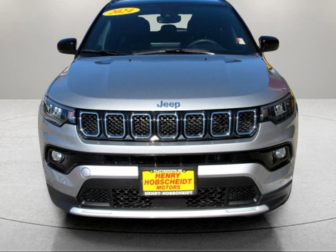 Used 2024 Jeep Compass Limited image 7