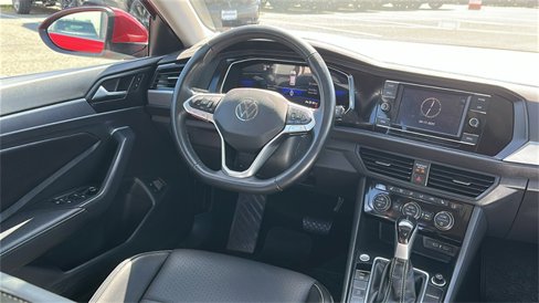 Used 2023 Volkswagen Jetta SE image 25
