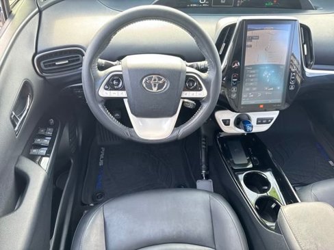 Used 2017 Toyota Prius Prime image 17