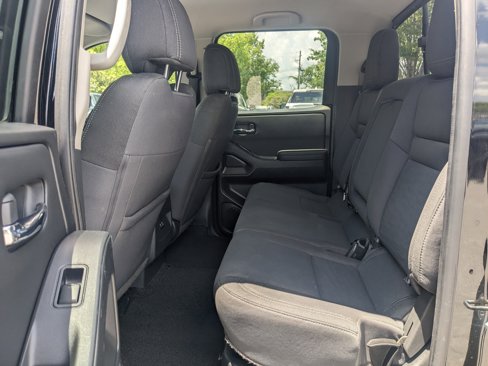 Used 2022 Nissan Frontier SV image 14