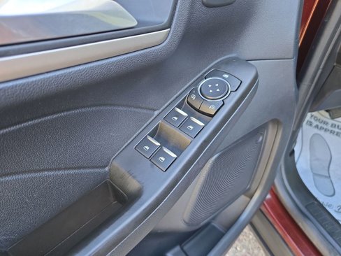 Used 2021 Ford Escape SEL w/ Technology Package image 13