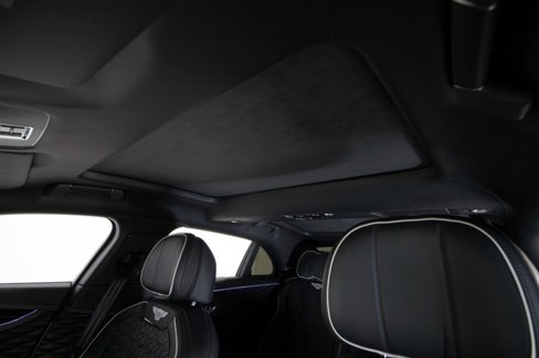 Used 2021 Bentley Flying Spur V8 image 41