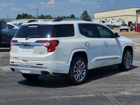 Used 2023 GMC Acadia Denali w/ Denali Technology Package image 9