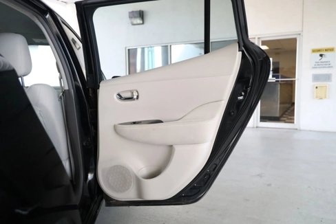Used 2012 Nissan Leaf SV image 23