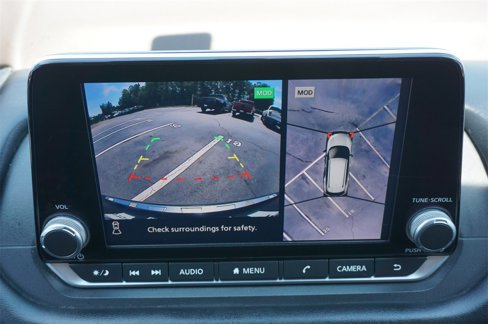 Used 2021 Nissan Rogue SV image 18