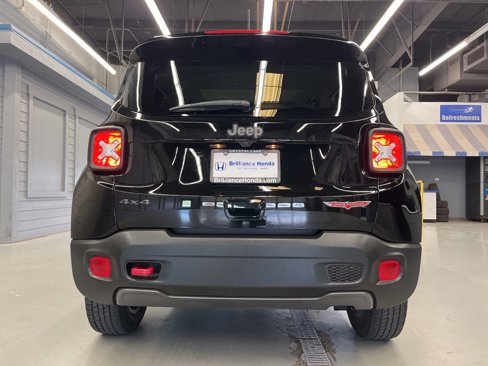 Used 2019 Jeep Renegade Trailhawk image 6