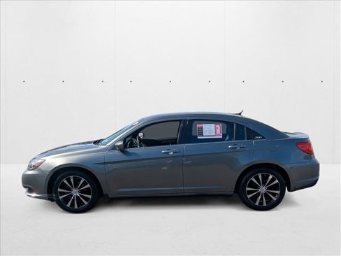 Used 2012 Chrysler 200 Touring image 8