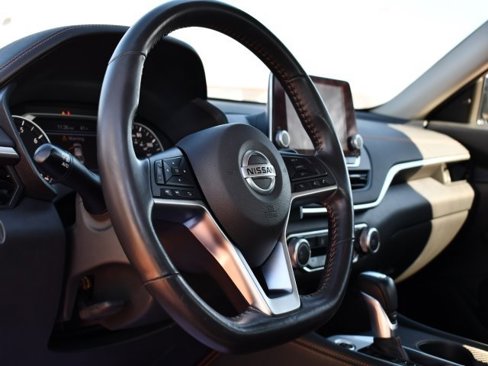 Used 2022 Nissan Altima 2.5 SR image 10