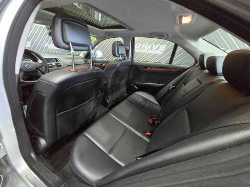 Used 2009 Mercedes-Benz C 300 4MATIC Sedan image 28