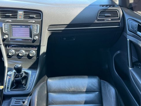 Used 2015 Volkswagen GTI Autobahn image 11