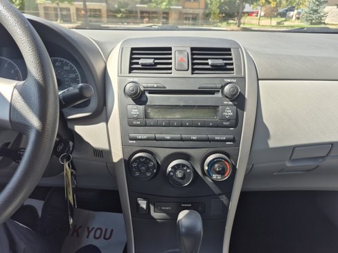 Used 2010 Toyota Corolla LE image 25