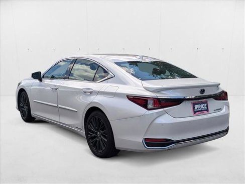 Used 2021 Lexus ES 300h w/ Premium Package image 7