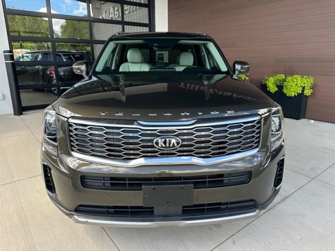 Used 2020 Kia Telluride EX w/ EX Premium Package image 2