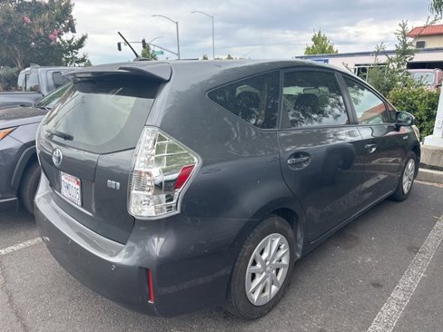 Used 2014 Toyota Prius V Three image 5