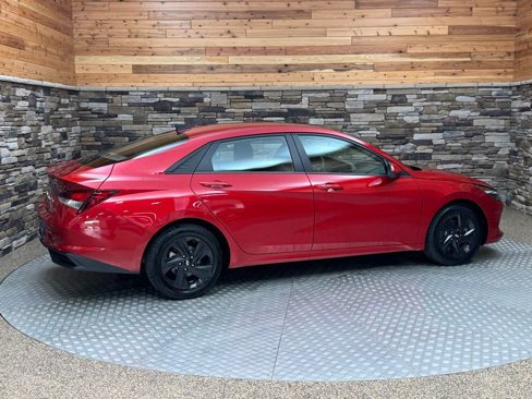 Used 2022 Hyundai Elantra SEL w/ Preferred Accessory Package image 6