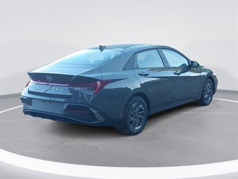 New 2025 Hyundai Elantra Blue image 5