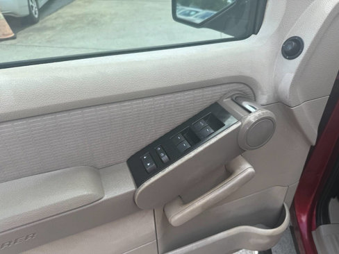Used 2007 Ford Explorer Sport Trac XLT image 16