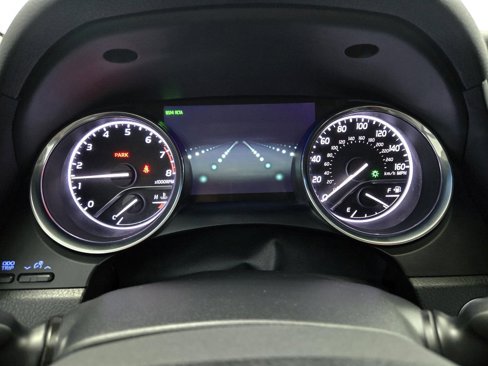 Used 2020 Toyota Camry XLE image 14