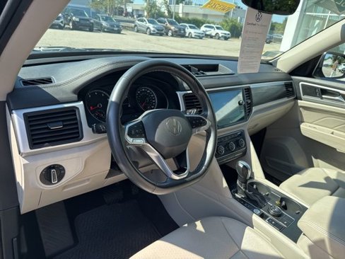 Certified 2021 Volkswagen Atlas SE w/ Panoramic Sunroof Package image 27