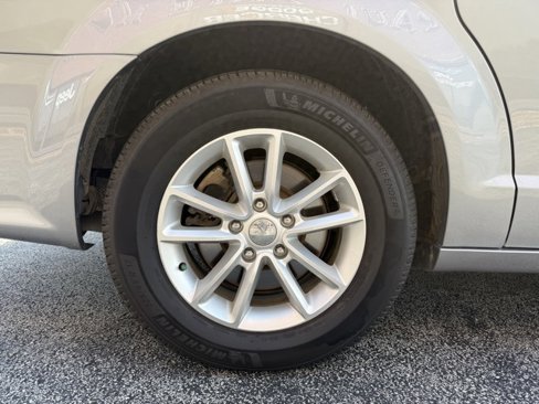 Used 2020 Dodge Grand Caravan SXT image 11