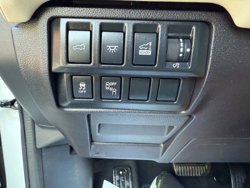 Used 2020 Subaru Ascent Limited image 11