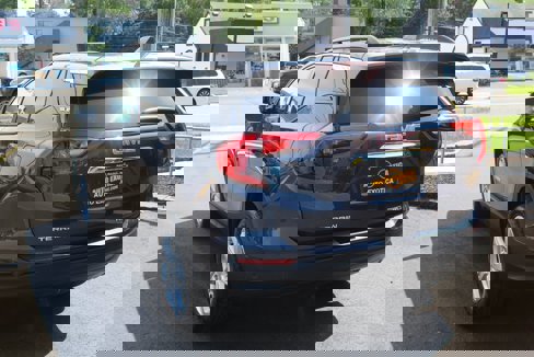 Used 2019 GMC Terrain SLE w/ Driver Convenience Package image 2