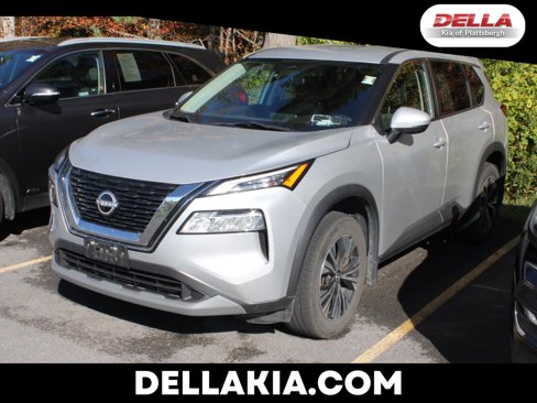 Used 2022 Nissan Rogue SV image 1