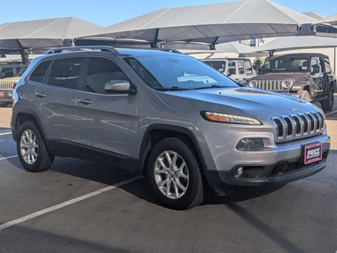 Used 2014 Jeep Cherokee Latitude w/ Cold Weather Group image 3