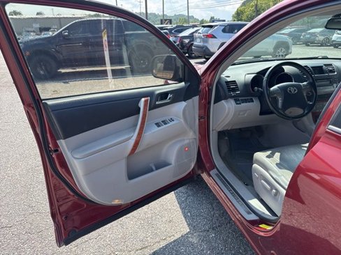 Used 2010 Toyota Highlander Limited image 11